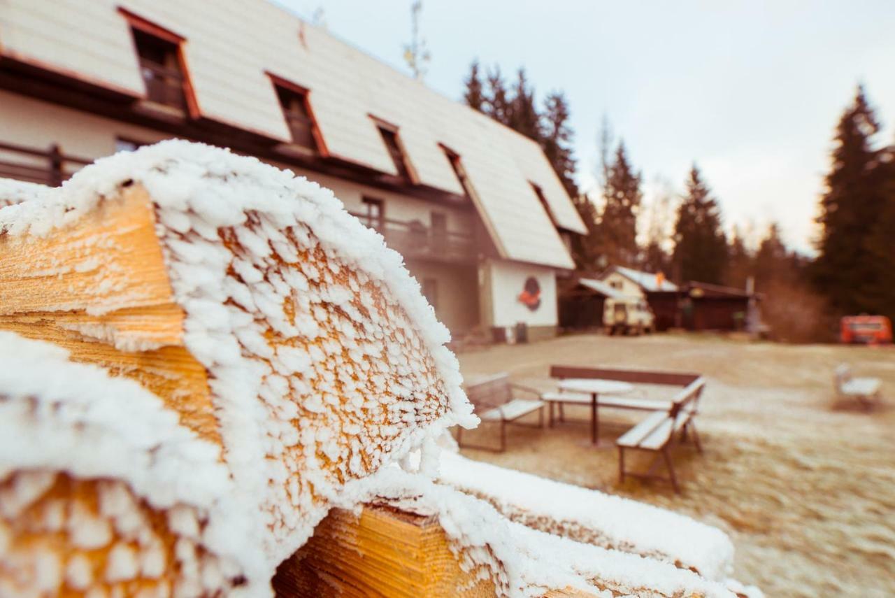 Horský hotel Kozubová Dolní Lomná Exterior foto